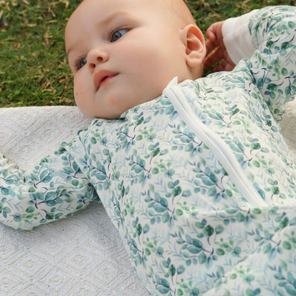 Smart Zipper Romper + Beanie Bundle 0-3 months - Eucalytpus Leaves