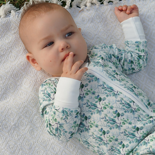 Smart Bamboo Zipper Romper - Eucalyptus Leaves – Issy & Lilo